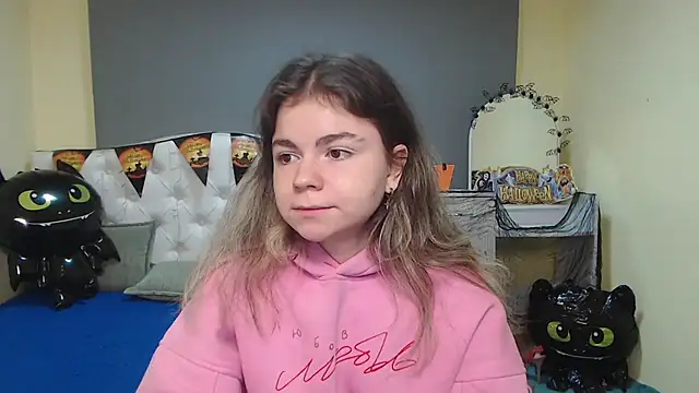 TinaRedly online show from November 4, 6:51 am