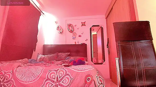 megan collins96 online show from July 25, 8:16 pm
