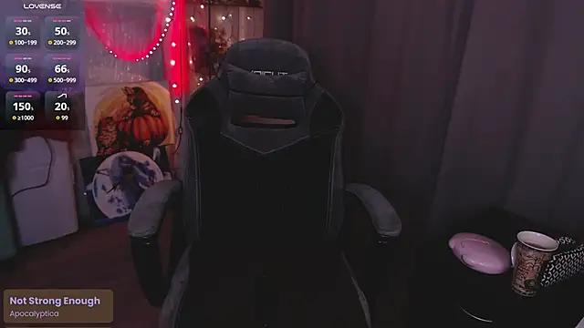 lissamuff online show from November 13, 4:06 pm