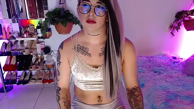 Laveneno ortiz07 online show from April 11, 12:06 am