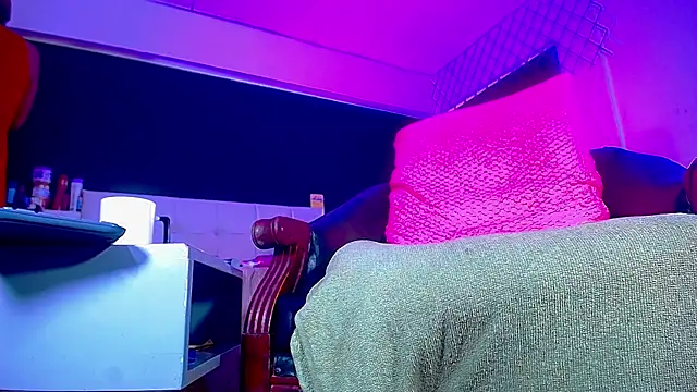 bellatrixx 69 online show from December 4, 12:29 pm