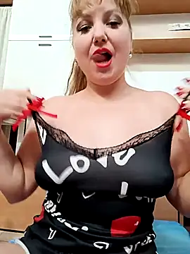 Snapshot of EmmaQueen4 chatting on September 24, 4:55 am EmmaQueen4 online show from September 24, 4:55 am