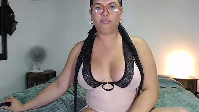 Snapshot of flowerdirtty chatting on October 12, 10:34 pm flowerdirtty online show from October 12, 10:34 pm