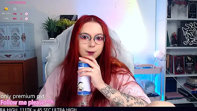 me  hanna online show from October 29, 9:06 pm