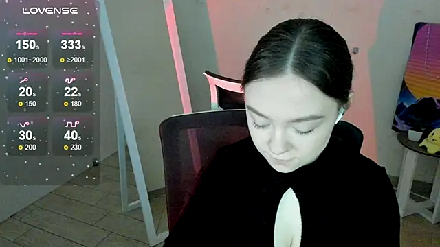 Snapshot of Florence_meow chatting on October 19, 6:48 am Florence meow online show from October 19, 6:48 am