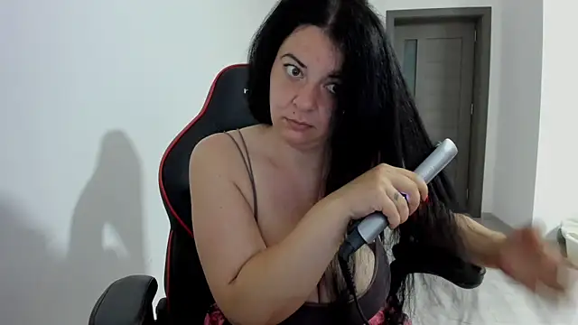 amiraisa11 online show from June 7, 2:40 am