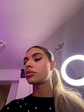 HaileyMadow online show from December 20, 8:51 am