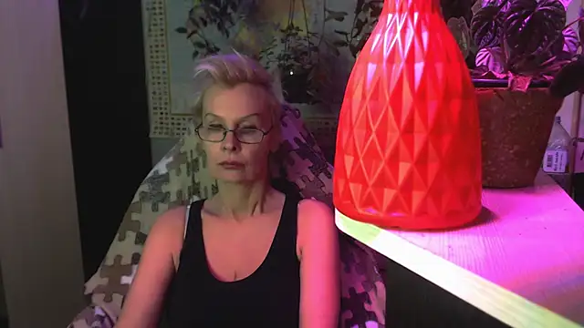 HelgaHimmell online show from April 1, 10:51 pm