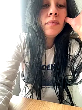 czruz online show from November 24, 10:17 am