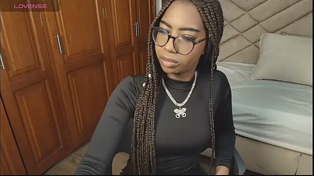 Raquel jones online show from October 7, 12:09 pm