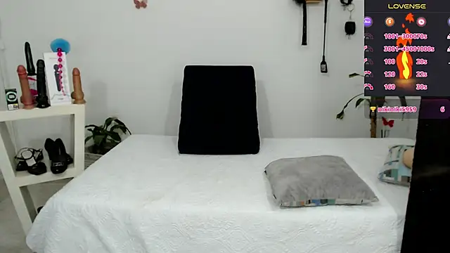 mom hot   online show from October 19, 9:17 pm