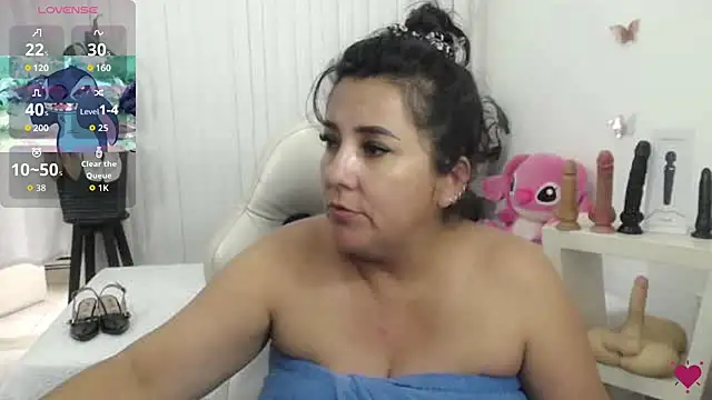 mom hot   online show from July 12, 8:09 pm