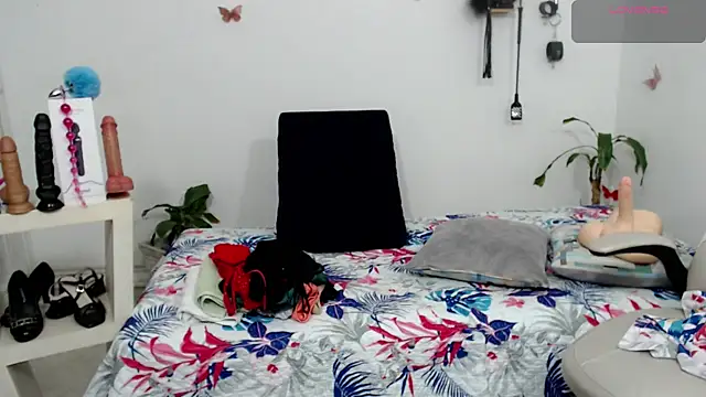 mom hot   online show from October 2, 9:42 pm