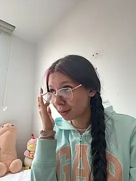 Bonniepark online show from February 14, 5:04 pm