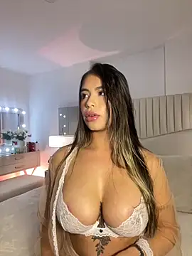  laura 02 online show from November 19, 11:16 pm