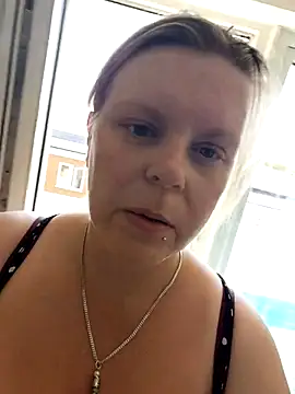pinkieMilfPUSY online show from July 6, 9:58 am