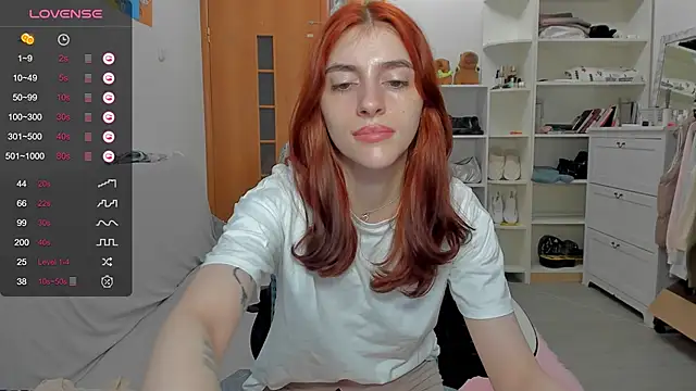broosnica1 online show from June 10, 8:46 am