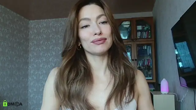 Snapshot of alicia_spicy chatting on October 16, 4:48 am alicia spicy online show from October 16, 4:48 am