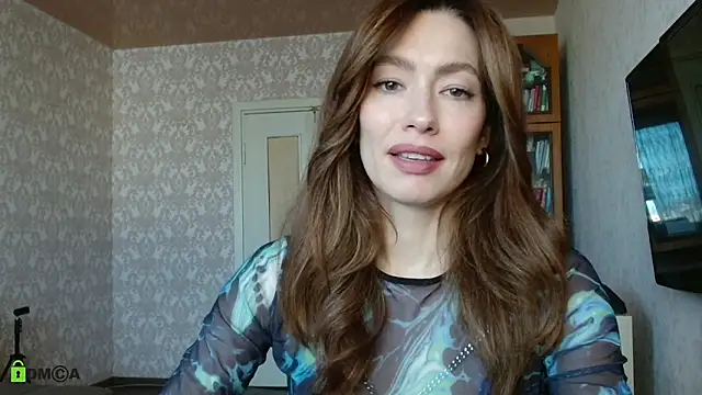 Snapshot of alicia_spicy chatting on October 13, 5:21 am alicia spicy online show from October 13, 5:21 am