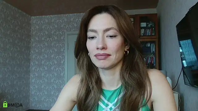 Snapshot of alicia_spicy chatting on October 17, 6:49 am alicia spicy online show from October 17, 6:49 am