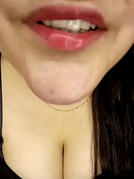 Snapshot of Scarlett_90 chatting on September 13, 4:37 pm Scarlett 90 online show from September 13, 4:37 pm