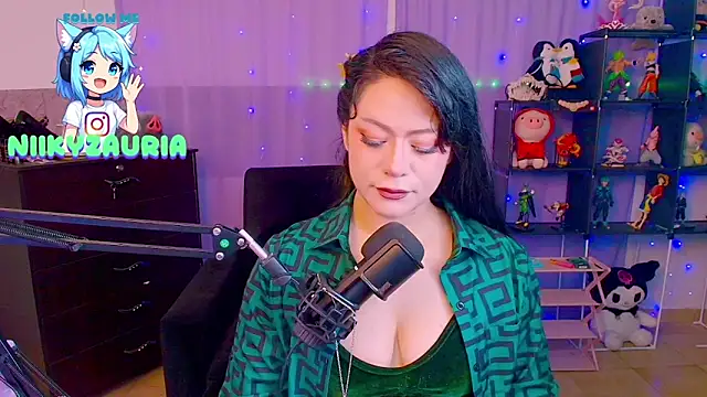  niiky online show from December 1, 4:09 pm