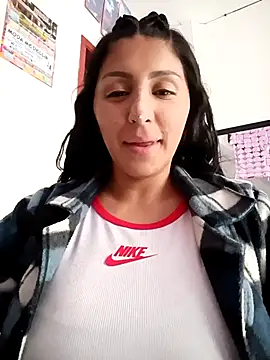 Snapshot of tiffani__love chatting on September 19, 12:26 pm tiffani love online show from September 19, 12:26 pm