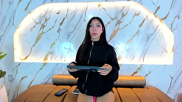 MarianaBranzz online show from January 7, 11:19 pm