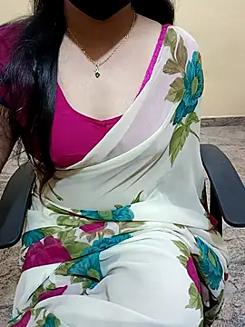 Snapshot of Nithya_05 chatting on September 20, 5:39 am Nithya 05 online show from September 20, 5:39 am