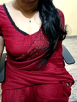 Snapshot of Nithya_05 chatting on September 29, 5:01 am Nithya 05 online show from September 29, 5:01 am