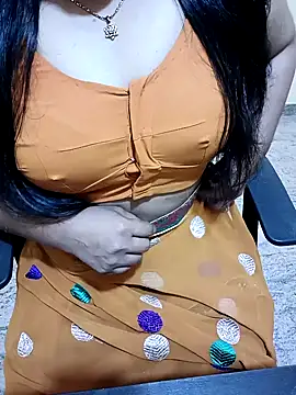 Snapshot of Nithya_05 chatting on September 11, 5:19 am Nithya 05 online show from September 11, 5:19 am