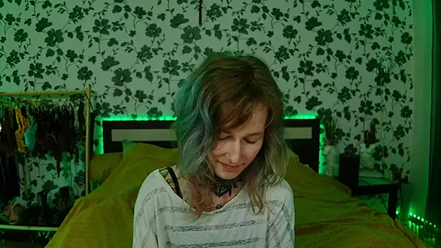 Snapshot of Littlespacemouse chatting on October 21, 1:42 am Littlespacemouse online show from October 21, 1:42 am