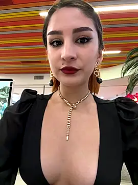 Snapshot of Mon_Cherry chatting on October 18, 1:30 am Mon Cherry online show from October 18, 1:30 am