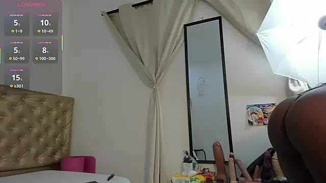Snapshot of Alessiiaa_ chatting on September 24, 7:57 pm Alessiiaa online show from September 24, 7:57 pm