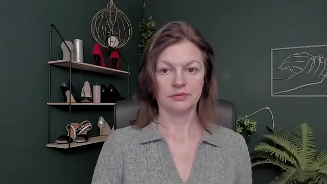 VivianWILD online show from December 3, 6:49 am