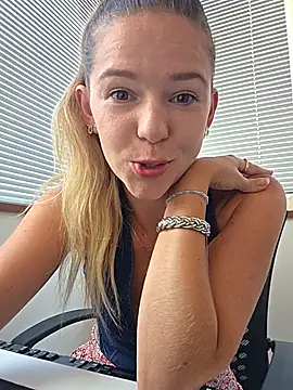 lucie mehott online show from July 21, 10:49 am