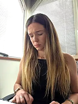 lucie mehott online show from March 30, 9:42 am