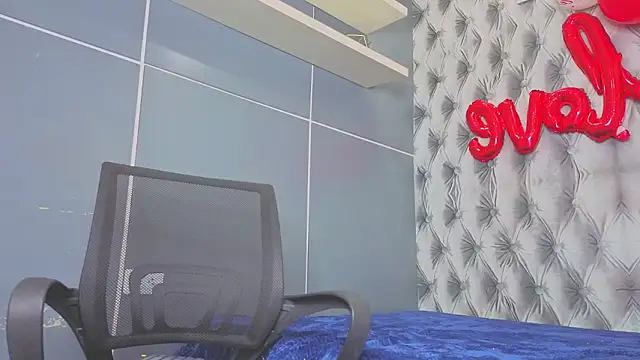 Hilary-banks online show from February 14, 10:56 pm