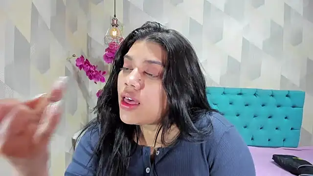 LindaBreeS online show from October 14, 5:15 pm