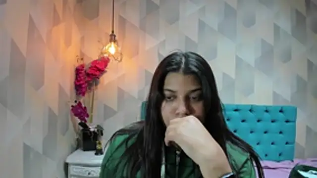 LindaBreeS online show from May 25, 3:49 am