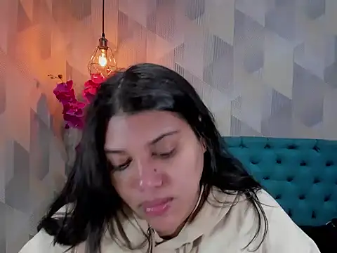 LindaBreeS online show from November 22, 1:25 pm