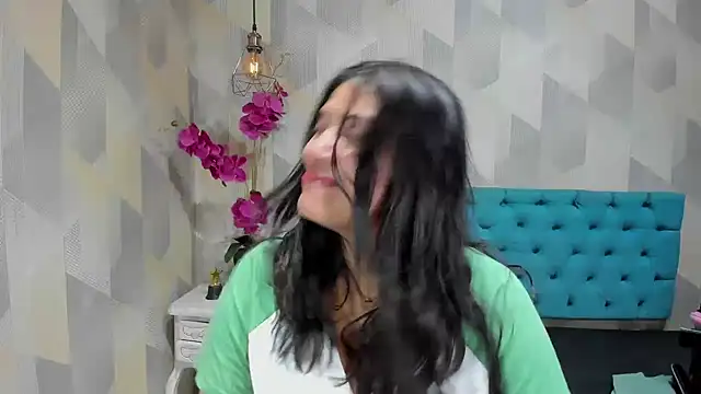 LindaBreeS online show from October 24, 3:52 pm