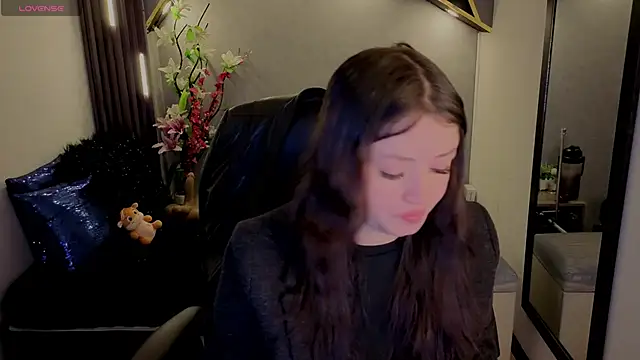 Snapshot of almma_shy chatting on September 30, 2:01 pm almma shy online show from September 30, 2:01 pm