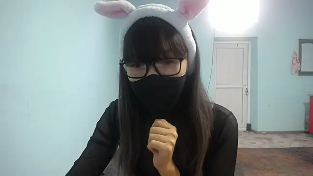 elllaaxx online show from October 18, 4:48 am