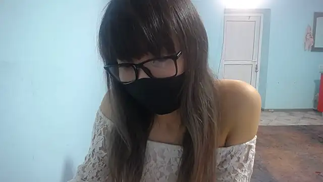 elllaaxx online show from November 10, 5:24 am