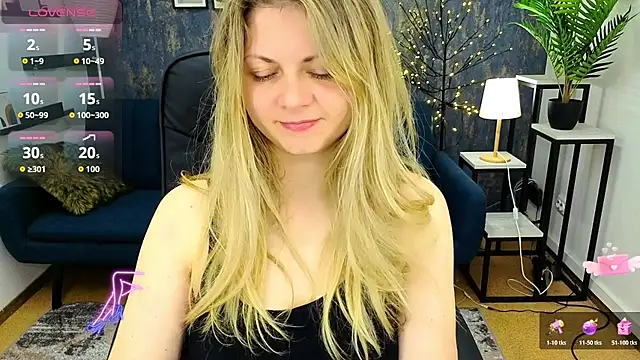 SmilingEmily  online show from October 17, 7:00 am