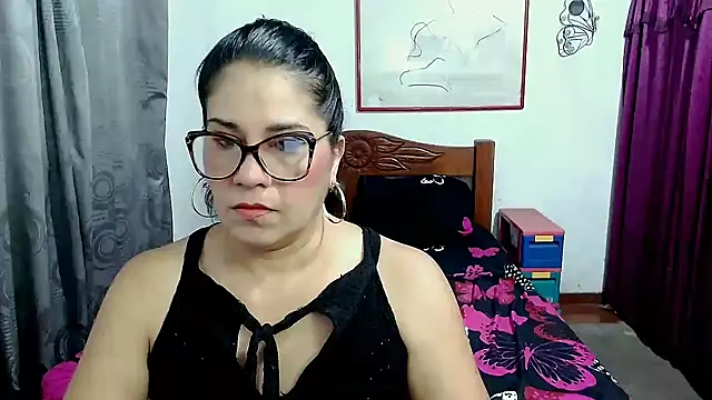 Snapshot of Mistresskloe01 chatting on September 17, 12:14 pm Mistresskloe01 online show from September 17, 12:14 pm