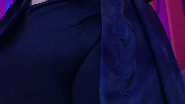 Julieta Russell online show from March 5, 12:34 pm