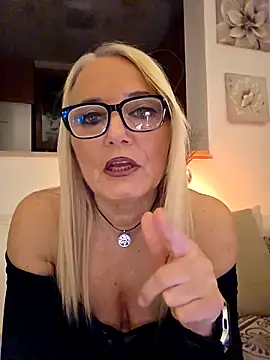 kikkastar online show from February 10, 8:56 pm