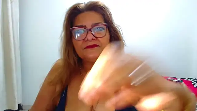 maturehot649 online show from December 4, 1:46 pm